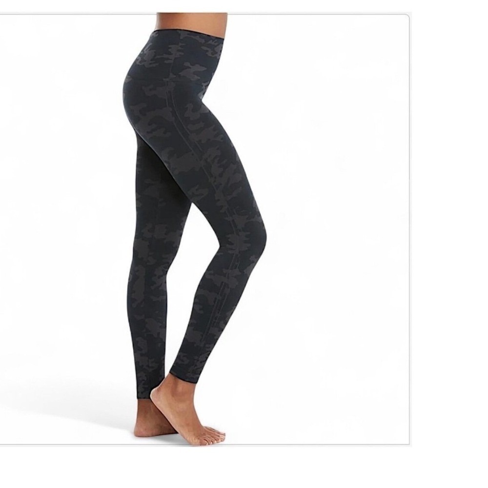 NWT Spanx Look At Me Now Seamless Leggings Green Camo High Waist‎ XS